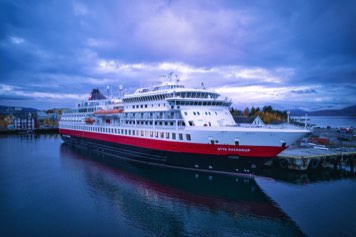 Finnsnes - Hurtigrututen Otto Sverdrup - Autumn