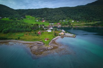 Dyrøyhamn.