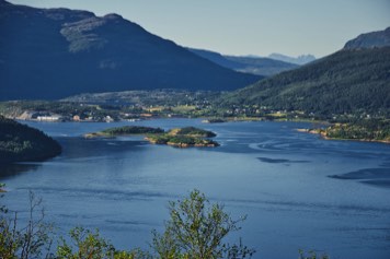 Sagfjorden mot Salangsverket